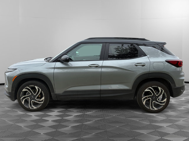 Used 2025 Chevrolet TrailBlazer RS w/ Convenience Package AWD/4WD image 2