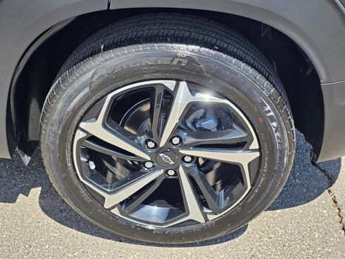 Used 2022 Chevrolet TrailBlazer RS w/ Sun and Liftgate Package FWD image 8