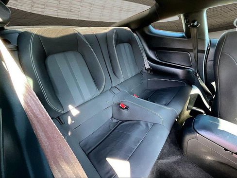 Used 2018 Ford Mustang Coupe image 25