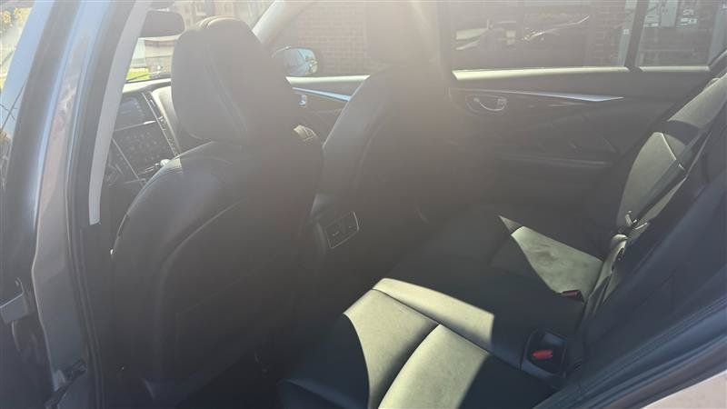 Used 2019 INFINITI Q50 Luxe w/ Essential Package (3.0T Luxe) AWD/4WD image 19
