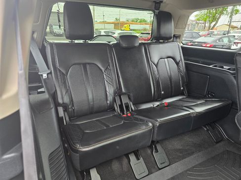 Used 2020 Ford Expedition Platinum AWD/4WD image 17