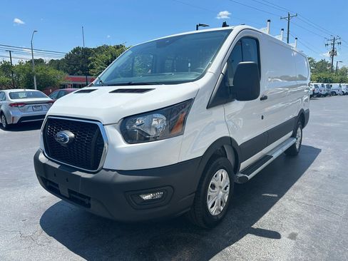 Used 2025 Ford Transit 250 Low Roof w/ Exterior Upgrade Package RWD image 3