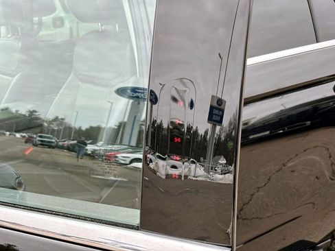 Used 2025 Ford Expedition Active image 7