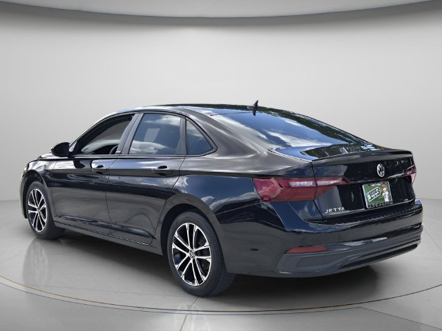 Used 2024 Volkswagen Jetta Sport FWD image 4