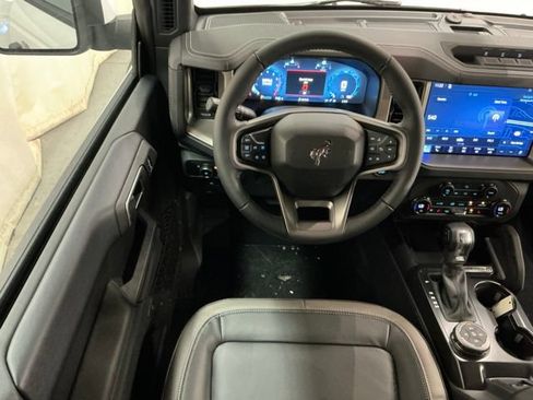 New 2026 Ford Bronco Outer Banks w/ Sasquatch Package AWD/4WD image 11