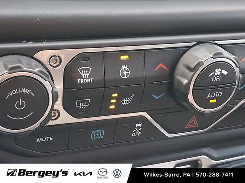 Used 2023 Jeep Wrangler Unlimited w/ Cold Weather Group AWD/4WD image 26