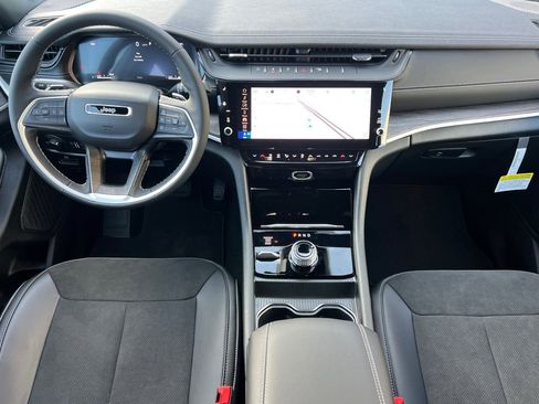 New 2026 Jeep Grand Cherokee L 4WD image 13
