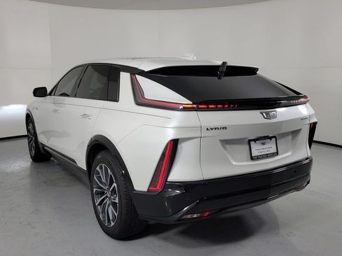 Used 2024 Cadillac Lyriq Sport AWD/4WD image 5