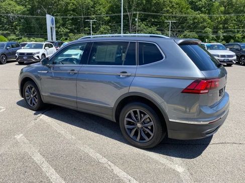 Certified 2023 Volkswagen Tiguan SE w/ Panoramic Sunroof Package AWD/4WD image 6
