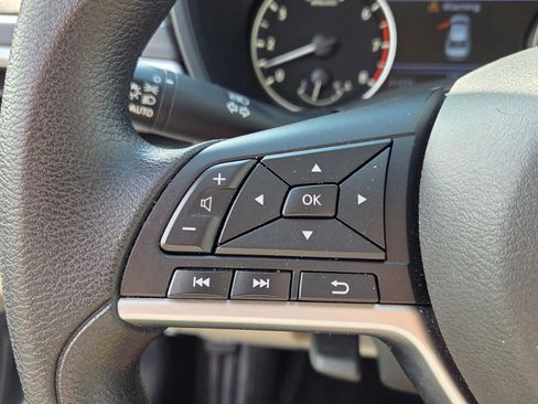 Used 2025 Nissan Altima 2.5 SV image 24