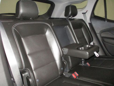 Used 2022 GMC Terrain SLT AWD/4WD image 15