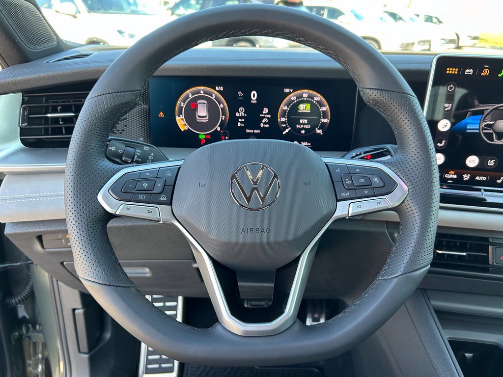 New 2026 Volkswagen Tiguan SE R-Line FWD image 19