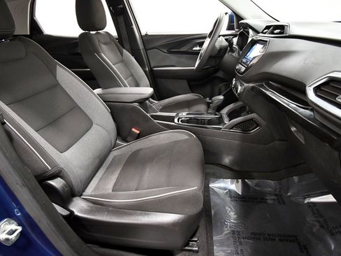 Used 2021 Chevrolet TrailBlazer LT w/ Convenience Package image 18