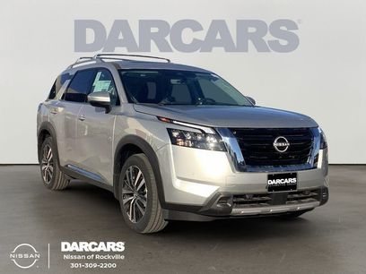 New 2025 Nissan Pathfinder Platinum w/ Cargo Package