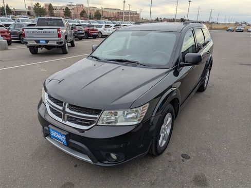 Used 2012 Dodge Journey SXT w/ Flexible Seating Group image 8