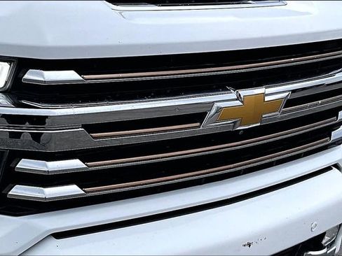 Used 2022 Chevrolet Silverado 2500 High Country AWD/4WD image 34