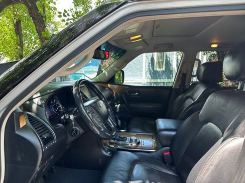 Used 2014 INFINITI QX80 4WD w/ Theater Package image 15