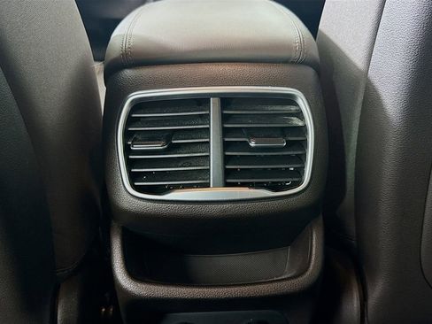 Used 2019 Hyundai Santa Fe SEL image 25