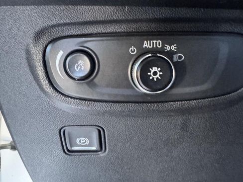 Used 2022 GMC Terrain SLE w/ Driver Convenience Package AWD/4WD image 14