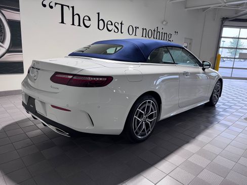 Used 2023 Mercedes-Benz E 450 4MATIC Cabriolet image 4
