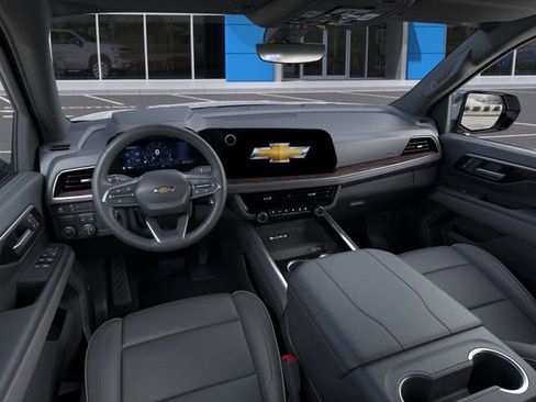 New 2026 Chevrolet Suburban Premier RWD image 15