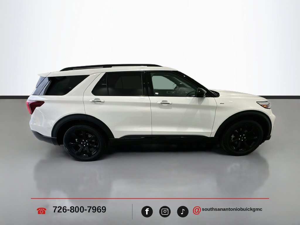 Used 2024 Ford Explorer ST-Line w/ Class IV Trailer Tow Package RWD image 9