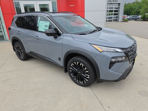 New 2026 Nissan Rogue Dark Armor AWD/4WD image 9
