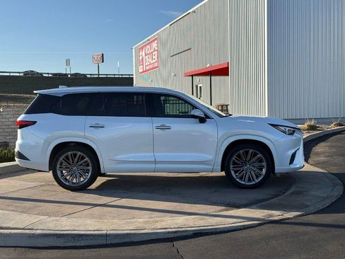 Used 2025 Lexus TX 350 AWD w/ Technology Package image 2