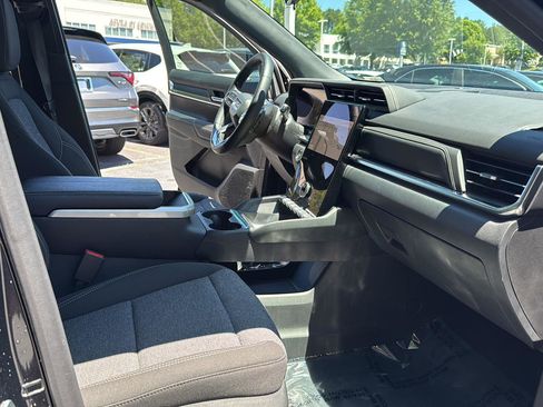 Used 2025 GMC Terrain Elevation w/ Black Edition AWD/4WD image 22