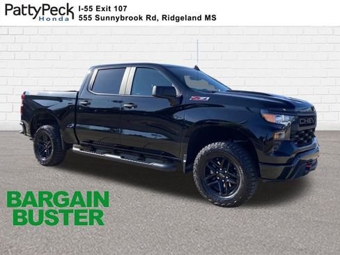 Used 2024 Chevrolet Silverado 1500 Custom Trail Boss AWD/4WD image 1