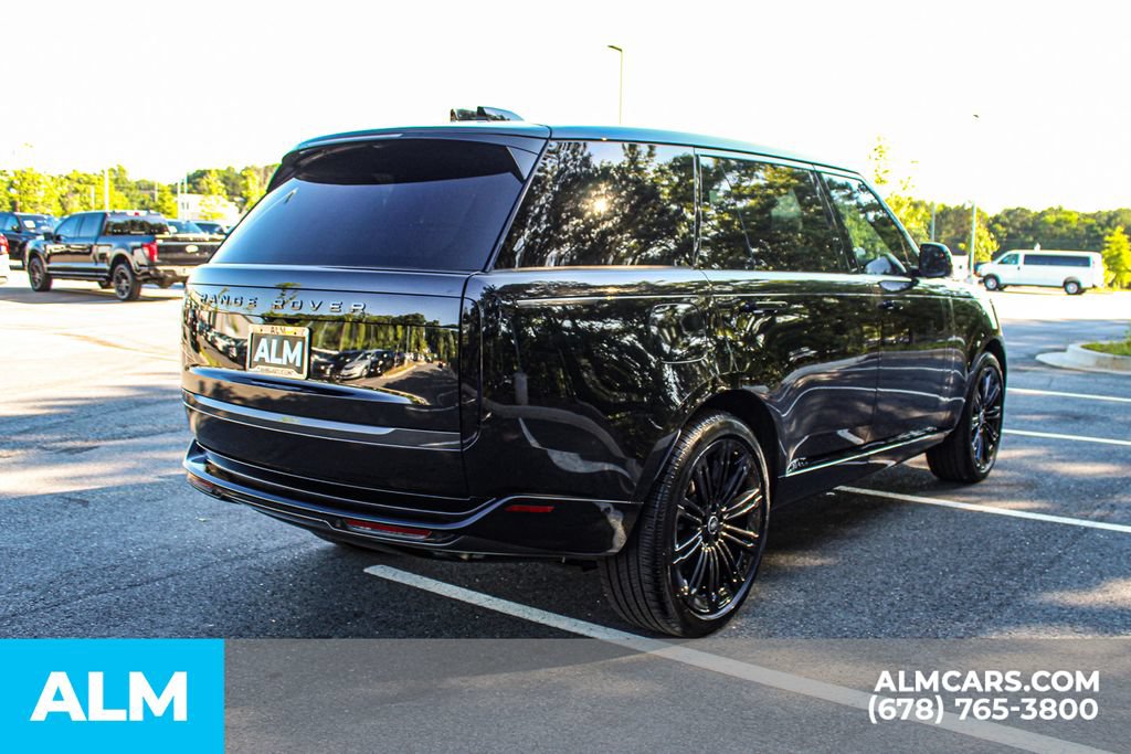 Used 2025 Land Rover Range Rover Long Wheelbase SE AWD/4WD image 5
