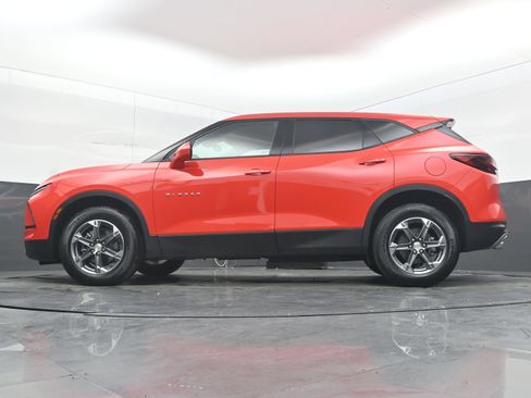 Used 2025 Chevrolet Blazer LT AWD/4WD image 27