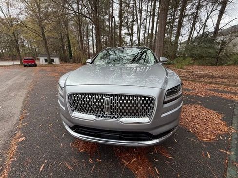 Certified 2022 Lincoln Nautilus Reserve image 16