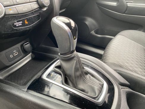 Used 2020 Nissan Rogue SV AWD/4WD image 20