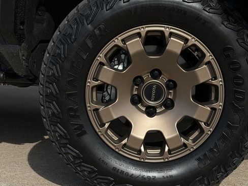 New 2026 Toyota Tacoma 4x4 Double Cab Hybrid image 11