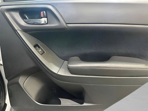Used 2018 Subaru Forester 2.5i Premium AWD/4WD image 17