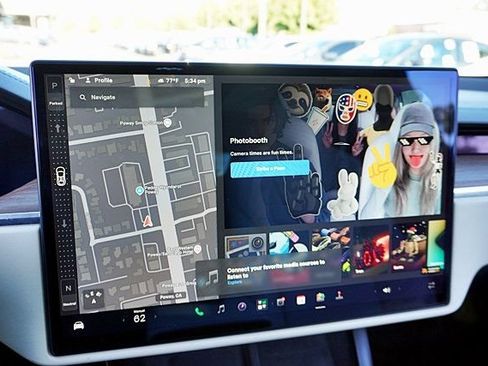 Used 2023 Tesla Model X AWD/4WD image 33