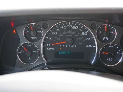 Used 2020 Chevrolet Express 2500 w/ Driver Convenience Package RWD image 9