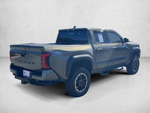 Certified 2025 Toyota Tacoma TRD Off-Road image 5