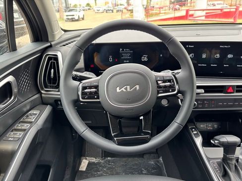 New 2025 Kia Sorento S FWD image 12