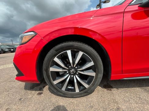 Used 2024 Honda Civic EX-L image 9