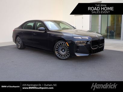 New 2025 BMW 760i xDrive w/ Luxury Rear Seating Package