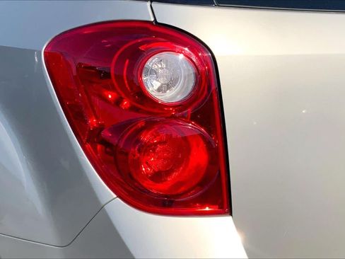 Used 2013 Chevrolet Equinox LS FWD image 24