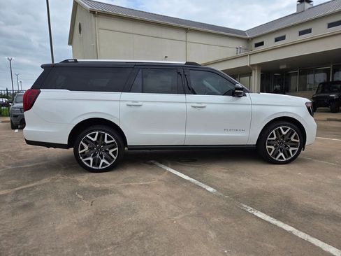 New 2026 Ford Expedition Max Platinum w/ Platinum Ultimate Package AWD/4WD image 11