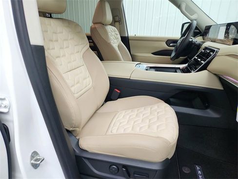 New 2026 Nissan Armada Platinum image 39