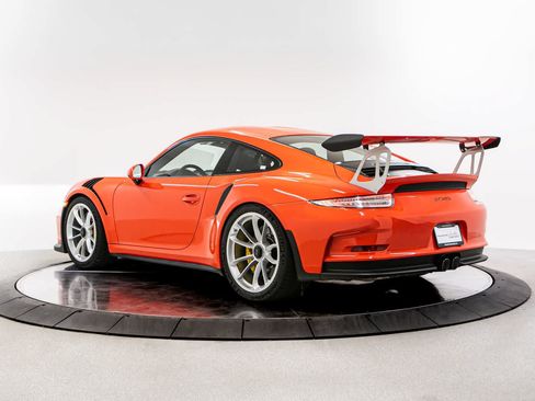 Used 2016 Porsche 911 GT3 RS RWD image 3