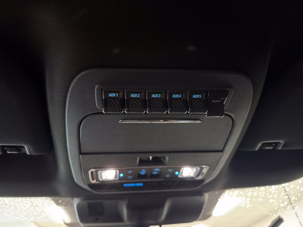 Used 2025 Ford F150 Raptor AWD/4WD image 18
