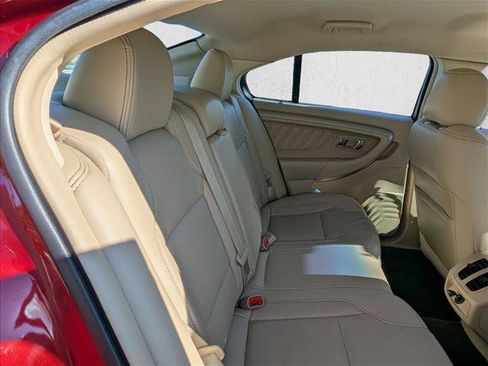 Used 2018 Ford Taurus SEL image 16