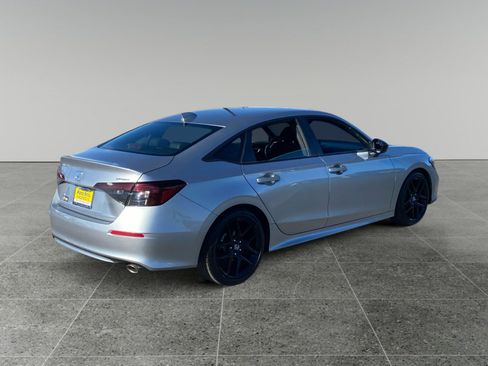 Used 2025 Honda Civic Sport image 5