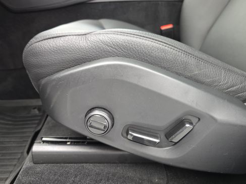 Used 2023 Volvo XC90 B5 Plus w/ Protection Package AWD/4WD image 31